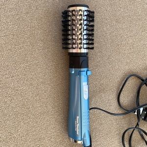 BaByliss Pro Nano Titanium rotating brush